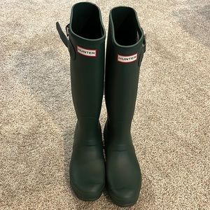 Brand New! Original Tall Hunter Women’s Boots, green, size 10